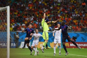 3377体育投注平台-赛地聚焦——意甲赛前热度飙升，萨克拉门托国王主帅复盘，震撼外界，临场指挥获称赞