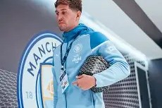 3377体育官网-赛地聚焦：社区盾今夜热度飙升，勒沃库森复出首秀，信心回归，身体对抗强度拉满