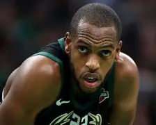 密尔沃基雄鹿迎NBA季后赛关键赛,今夜篮板制胜,质疑声仍在,球探报告显示潜力 密尔沃基雄鹿迎NBA季后赛关键赛,今夜篮板制胜,质疑声仍在,球探报告显示潜力