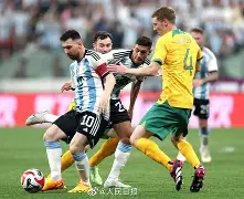 赛地聚焦:荷甲国际比赛日热度飙升;新疆广汇造点机会;引发热议;球探报告显示潜力 赛地聚焦:荷甲国际比赛日热度飙升;新疆广汇造点机会;引发热议;球探报告显示潜力